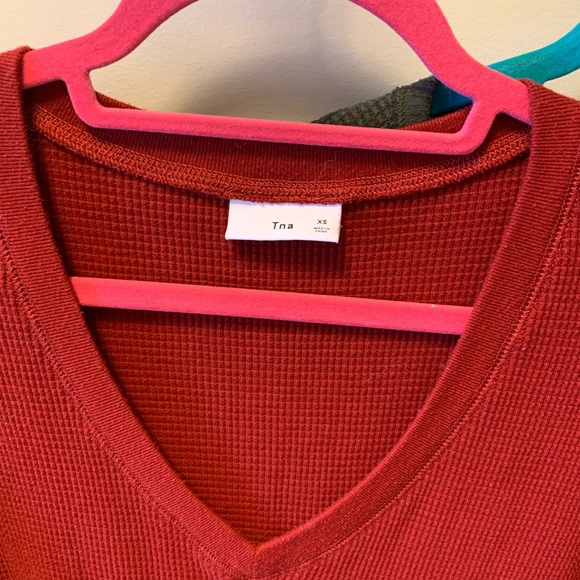 Aritzia/TNA waffle knit long sleeves - Picture 2 of 4